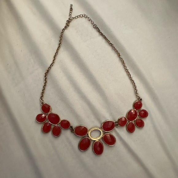 Red and Gold Flower Stone Statement Necklace - Picture 3 of 6